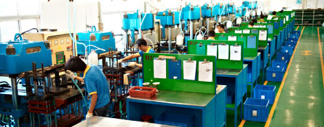 Panel oil pressure forming workshop